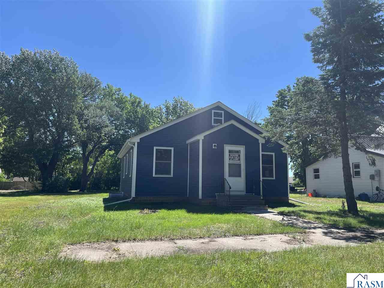 925 7th Street South Saint James MN 56081 267040600 image3