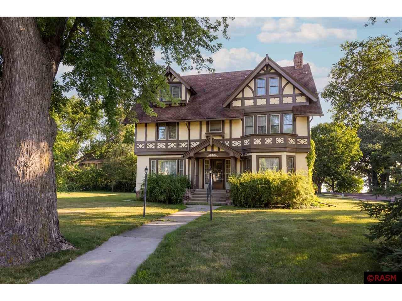 929 E Elm Avenue, Waseca, MN 56093 MLS 7030531 Edina Realty