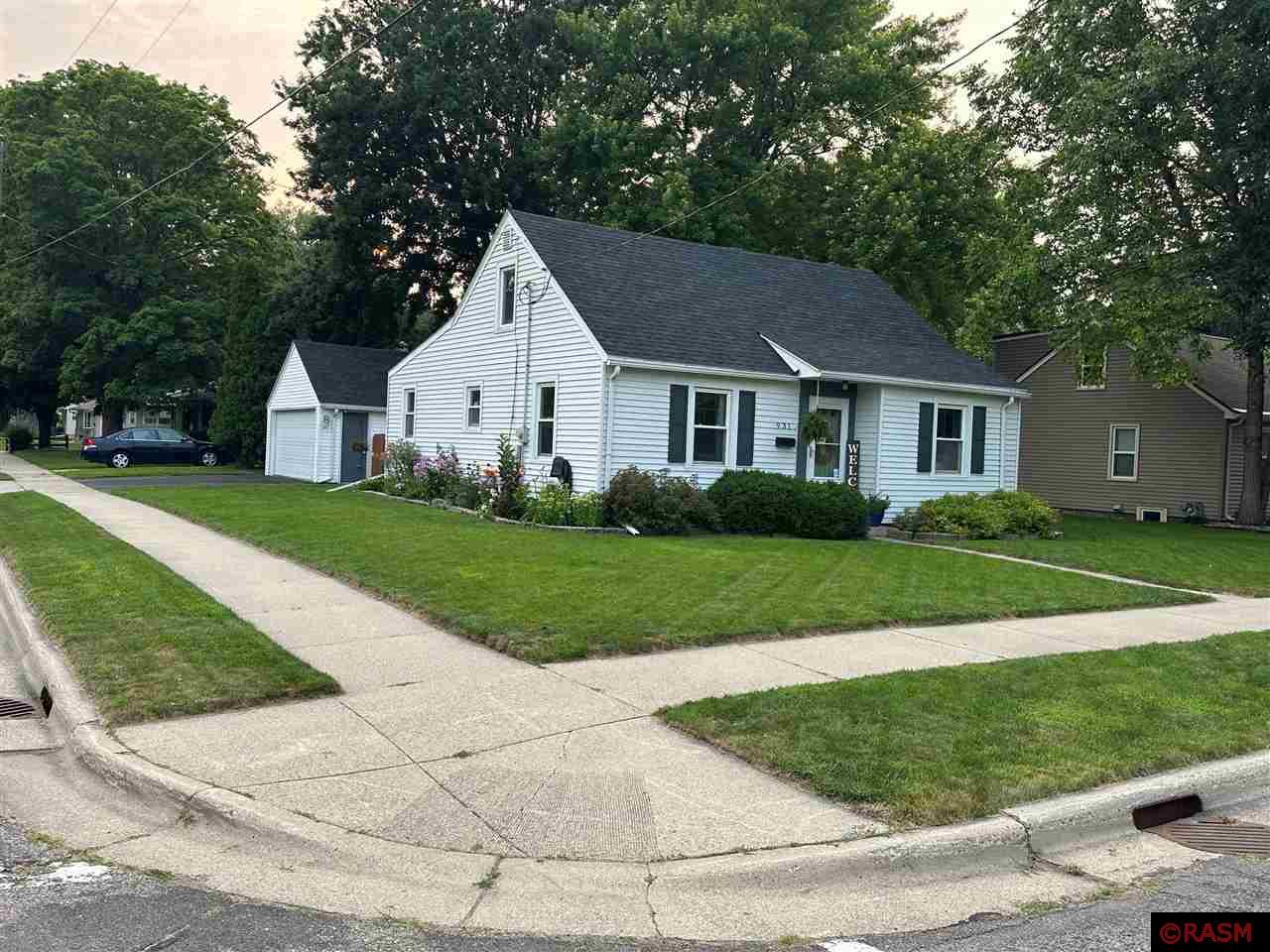 931 Center Street North Mankato MN 56003 7035511 image1