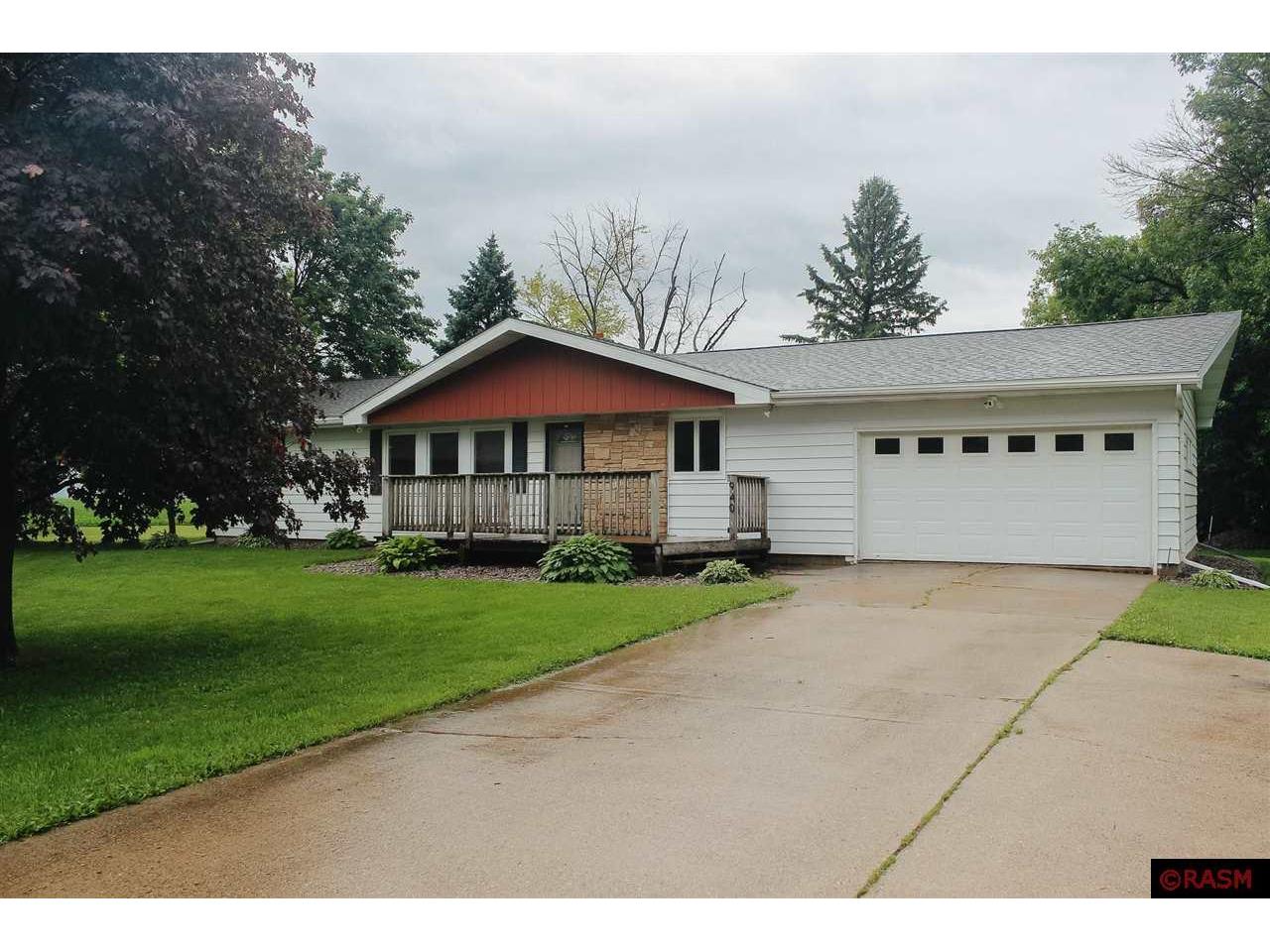 940 NW 1st Street Wells MN 56097 7037815 image1