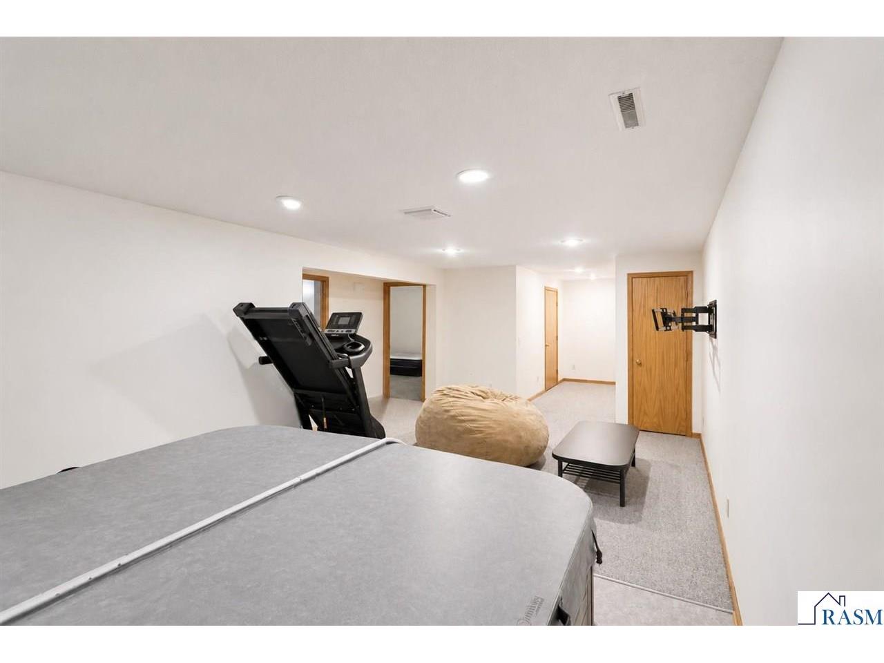 950 Belvista Drive North Mankato MN 56003 267040765 image34