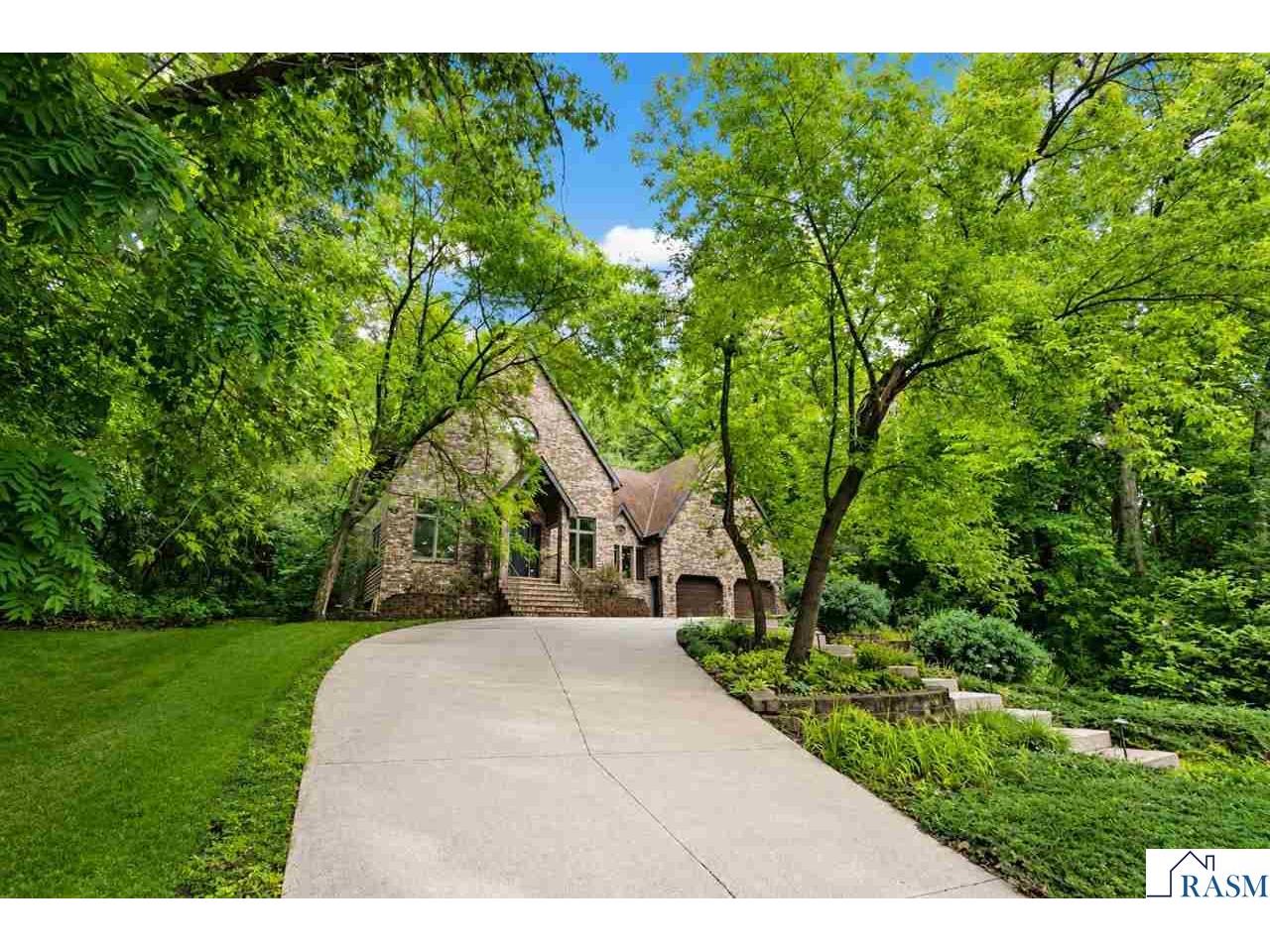 950 Belvista Drive North Mankato MN 56003 267040765 image4