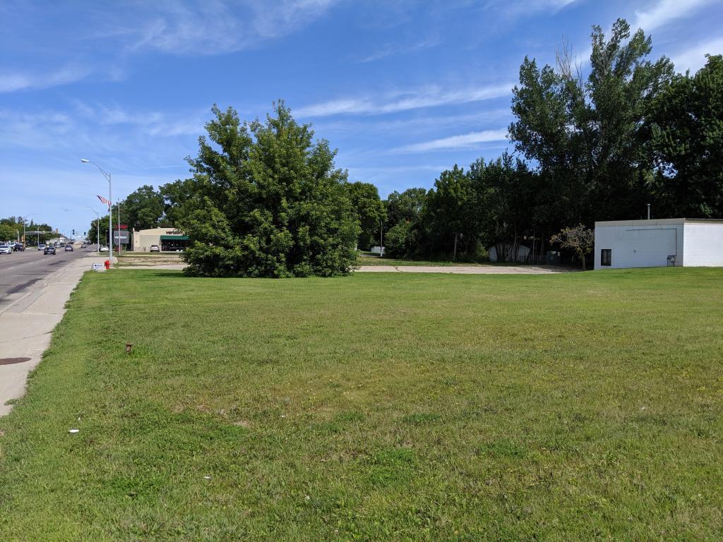 - 1st Street S Willmar MN 56201 6702875 image2