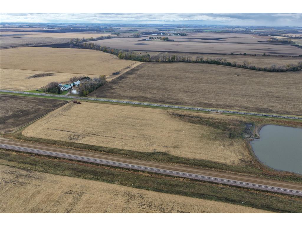 #### 45th Street SW Willmar MN 56201 6811342 image32