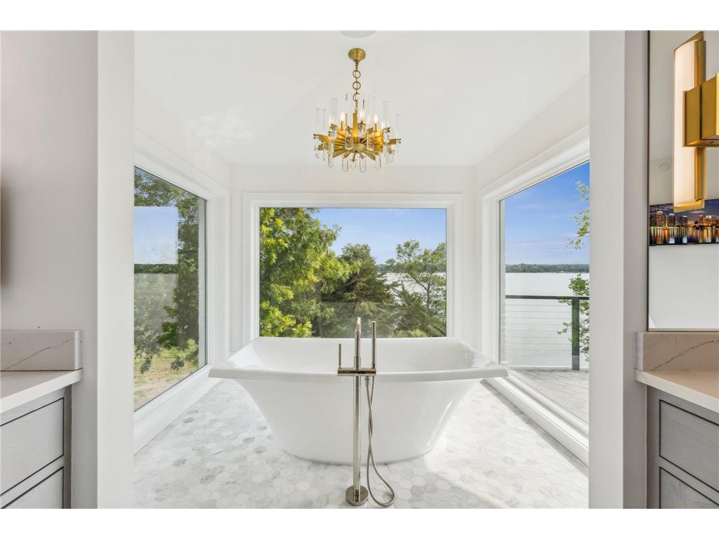 1 Bald Eagle Island, White Bear Twp, MN, 55110 | MLS: 6523977 | Edina