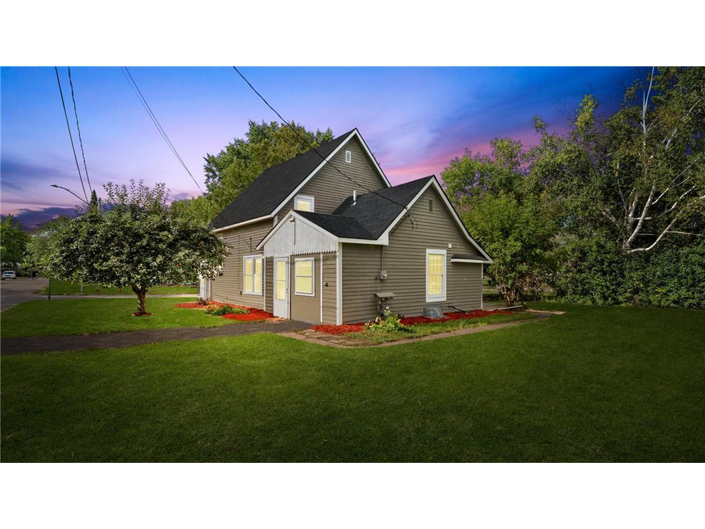 1 Commercial Avenue N Sandstone MN 55072 6774156 image1