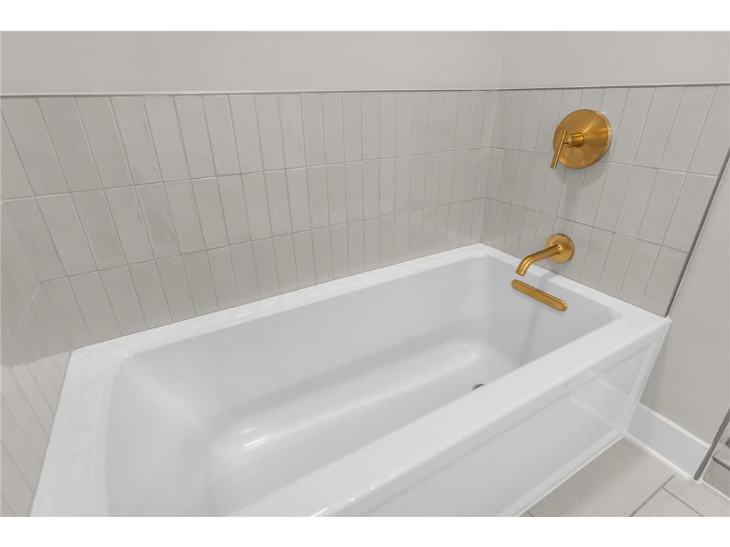 1 Hill Farm Road #200 North Oaks MN 55127 - Black Lake 6763648 image11