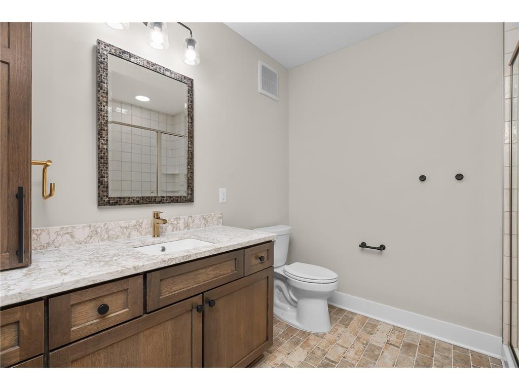 1 Hill Farm Road #200 North Oaks MN 55127 - Black Lake 6763648 image14