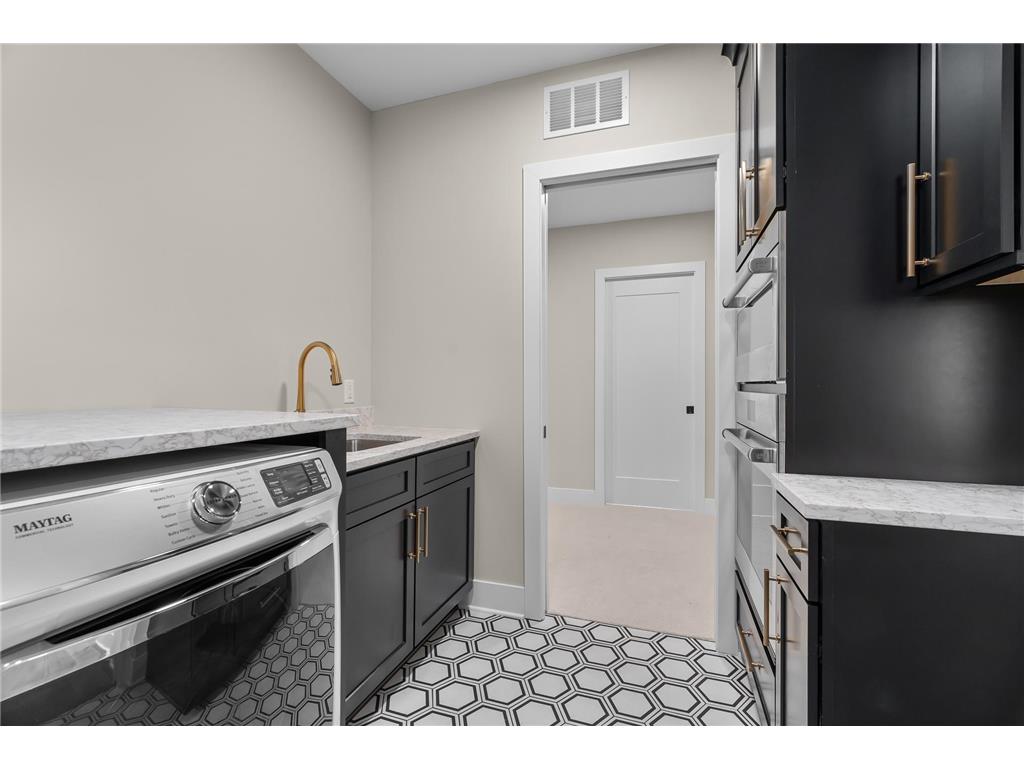 1 Hill Farm Road #200 North Oaks MN 55127 - Black Lake 6763648 image20