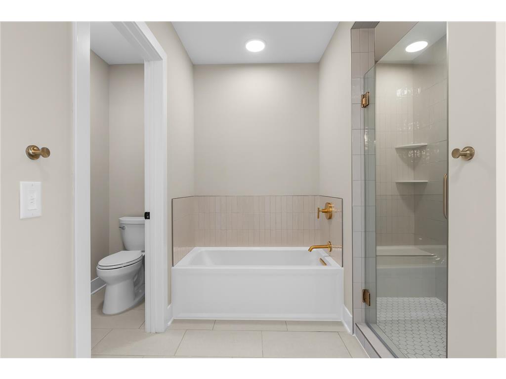 1 Hill Farm Road #200 North Oaks MN 55127 - Black Lake 6763648 image8