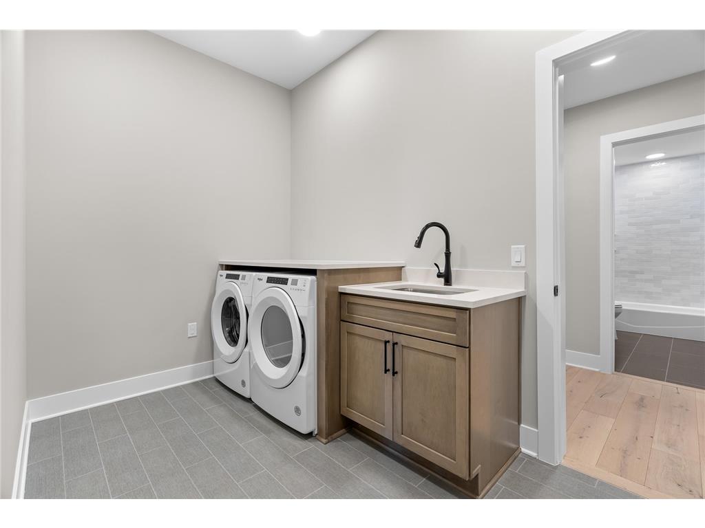 1 Hill Farm Road #205 North Oaks MN 55127 - Pleasant Lake 6563454 image12