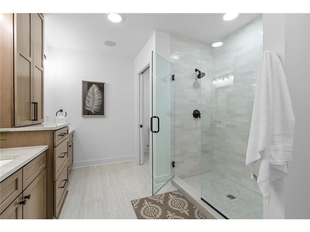 1 Hill Farm Road #210 North Oaks MN 55127 6688801 image23