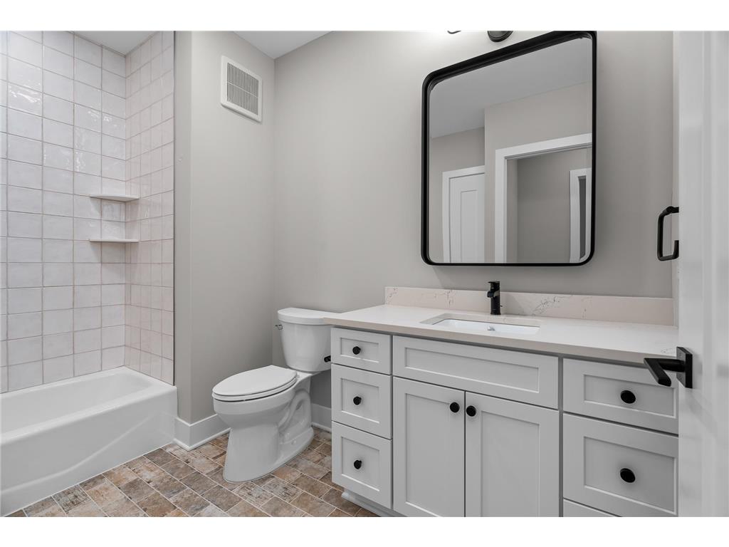 1 Hill Farm Road #303 North Oaks MN 55127 - Pleasant Lake 6825301 image10