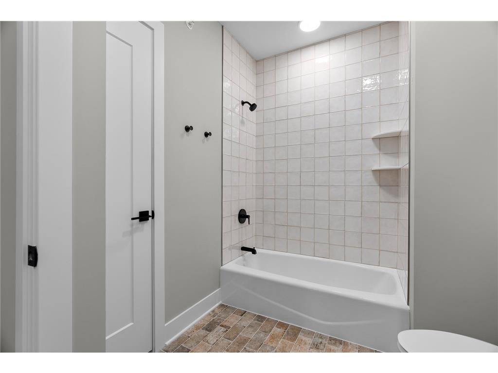 1 Hill Farm Road #303 North Oaks MN 55127 - Pleasant Lake 6825301 image11