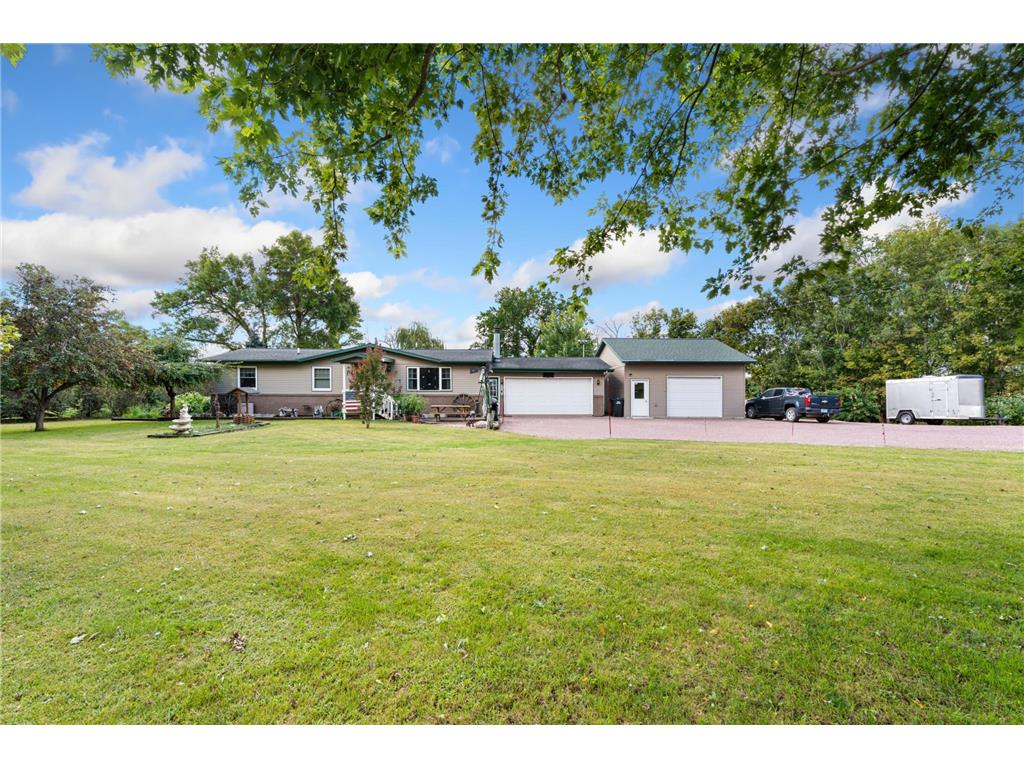 1 Lime Lake Drive Avoca MN 56114 - Lime 6781948 image1