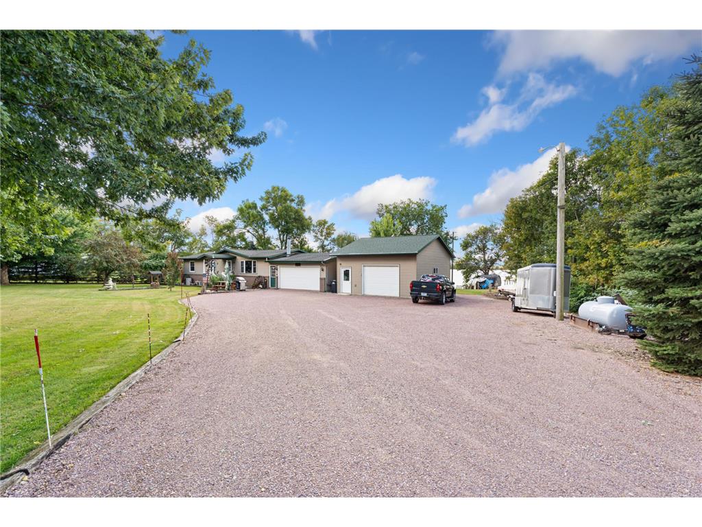 1 Lime Lake Drive Avoca MN 56114 - Lime 6781948 image2