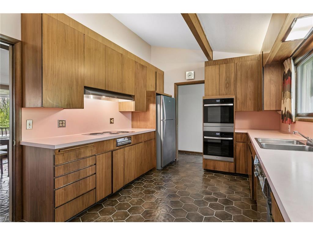 1 Poplar Lane North Oaks MN 55127 - Gilfillan 7071282 image21