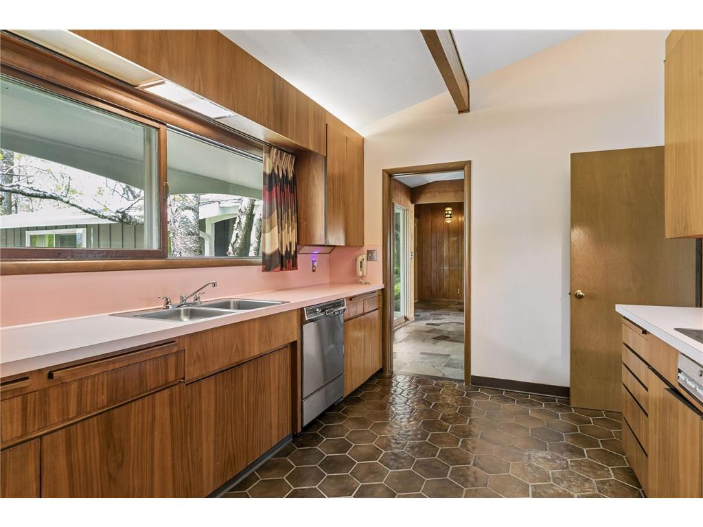 1 Poplar Lane North Oaks MN 55127 - Gilfillan 7071282 image23