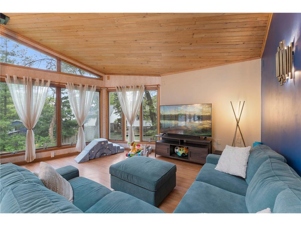 1 Tip Top Lane Mahtomedi MN 55115 - White Bear 7072879 image15