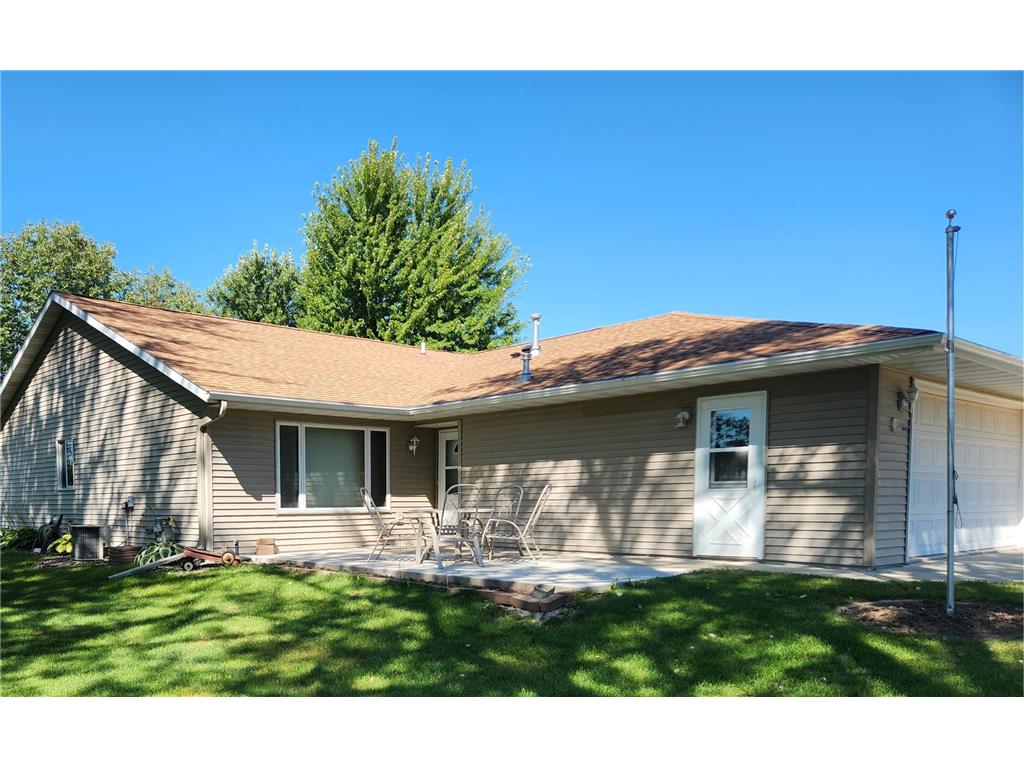 10 5th Avenue NW Hayfield MN 55940 6594548 image1