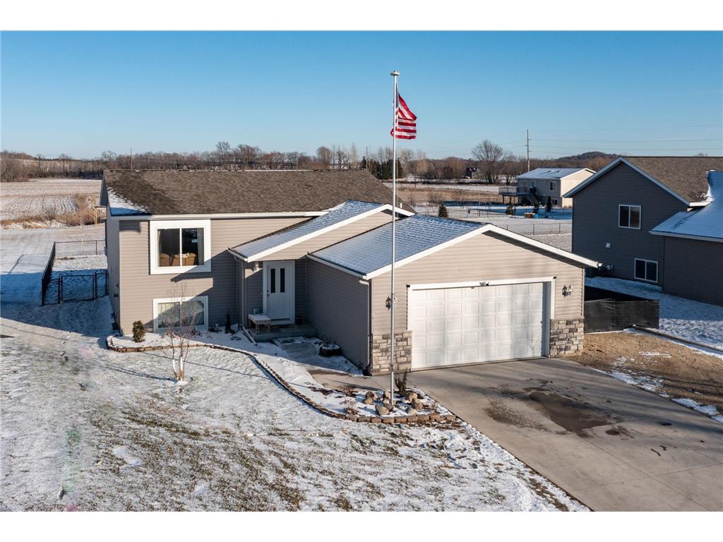 10 6th Avenue SE Elgin MN 55932 6490278 image1