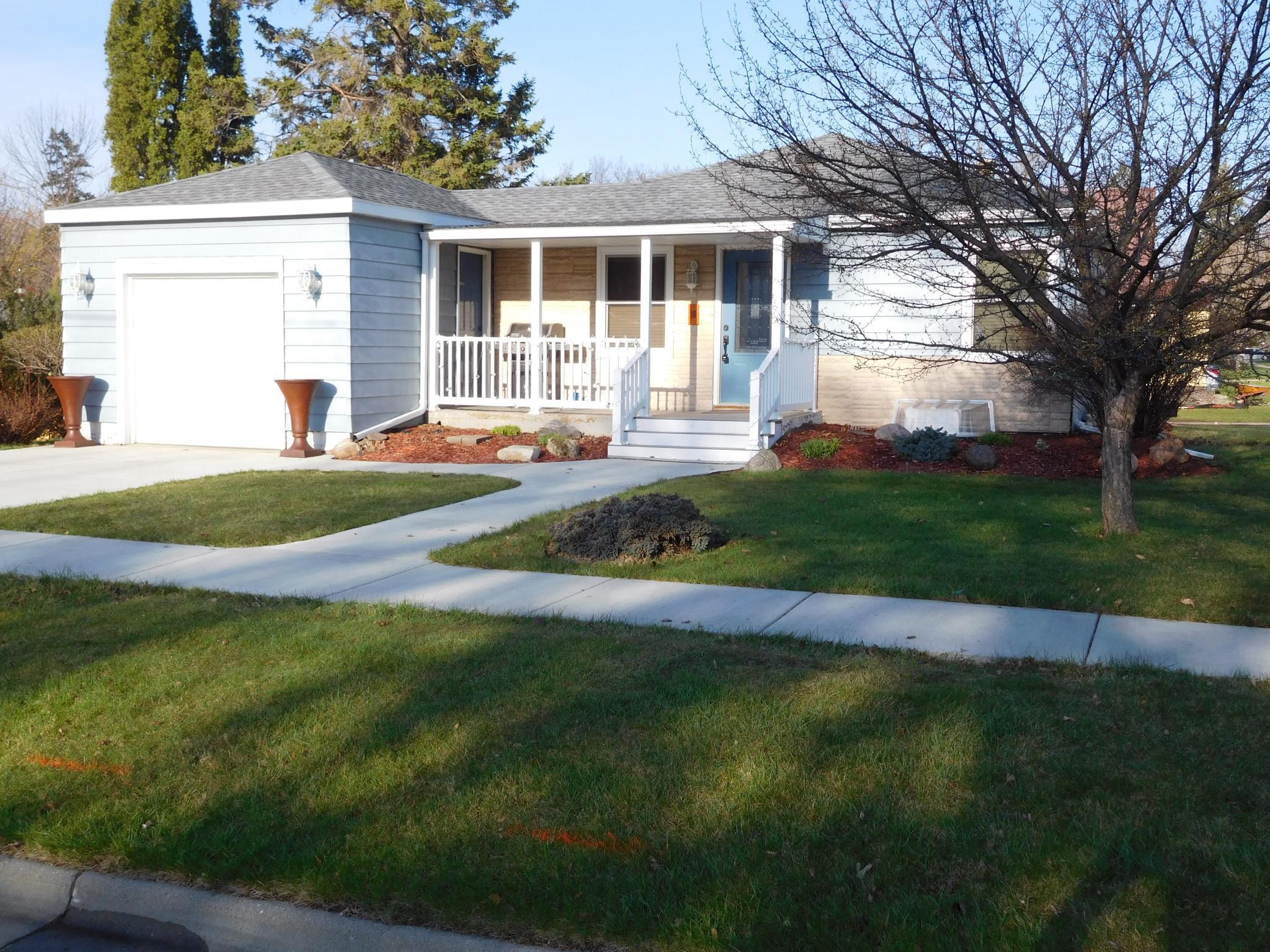 10 8th Avenue SE, Elbow Lake, MN 56531 MLS 5748261 Edina Realty