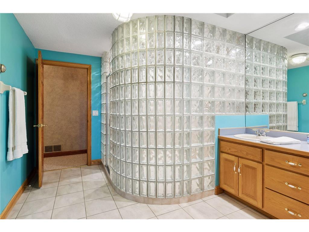 10 Apple Orchard Court Dellwood MN 55110 6818725 image117