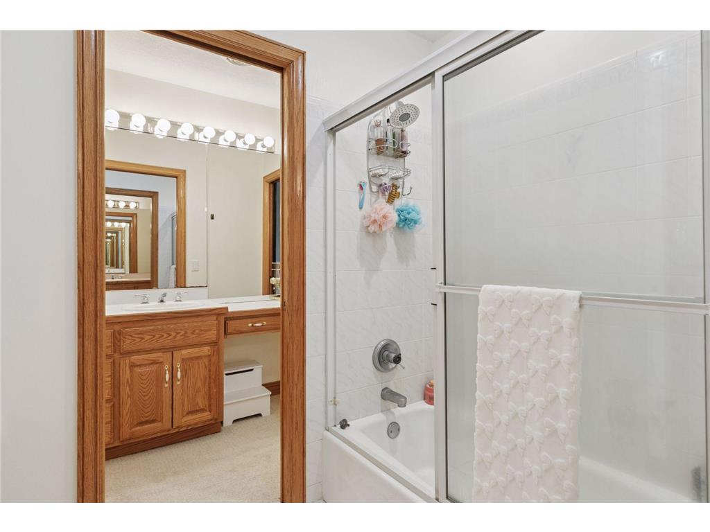 10 Apple Orchard Court Dellwood MN 55110 6818725 image87