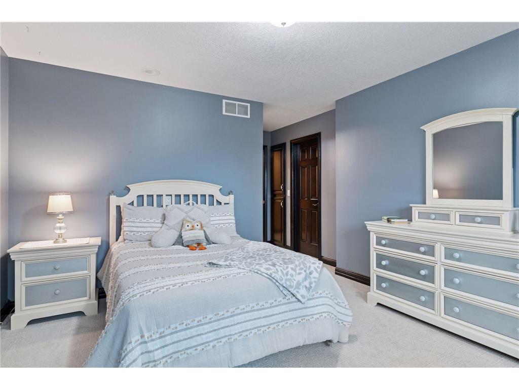 10 Apple Orchard Court Dellwood MN 55110 6818725 image92