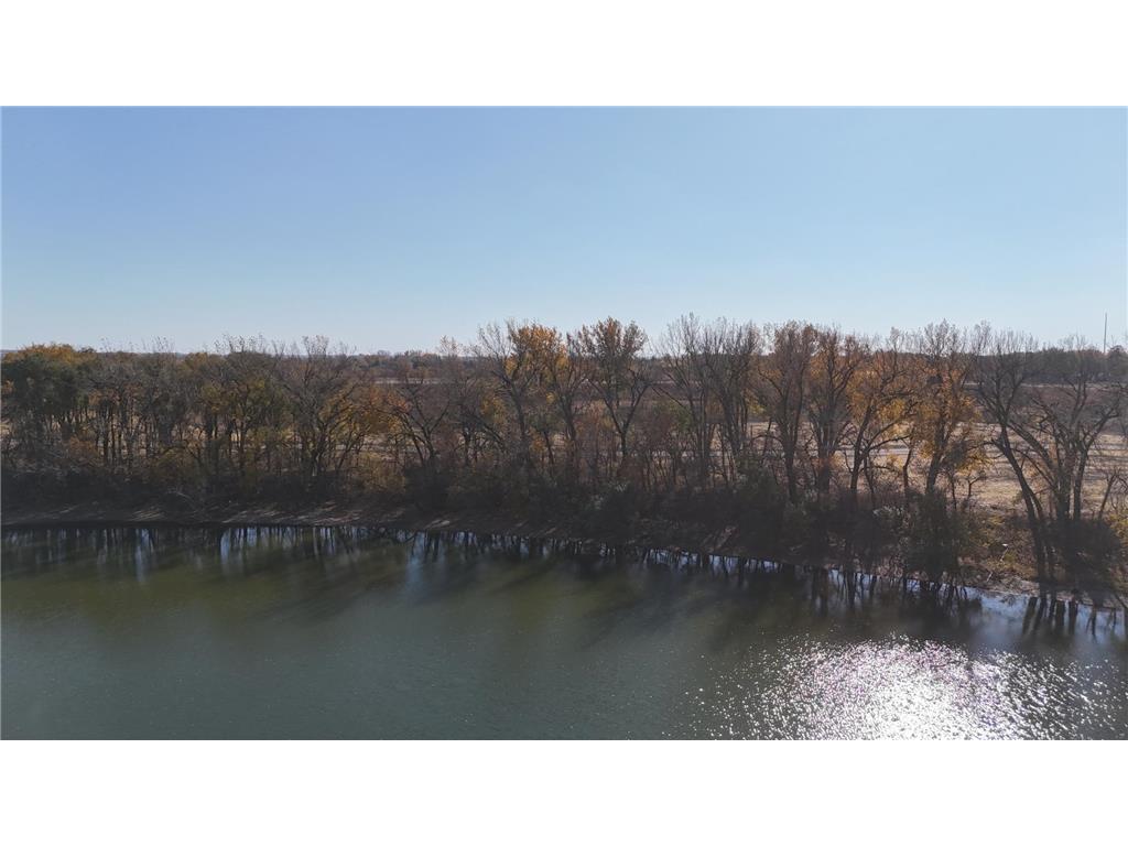 10 Cottonwood Lake Boulevard Windom MN 56101 - Cottonwood 6617736 image2