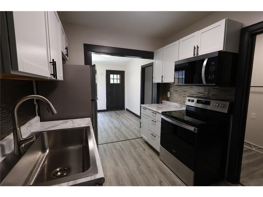 10 E 4th Street Morris MN 56267 7078339 image10