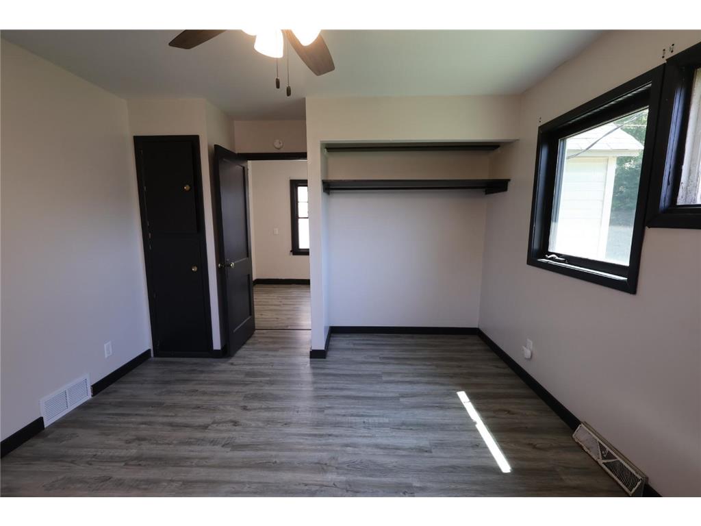 10 E 4th Street Morris MN 56267 7078339 image21