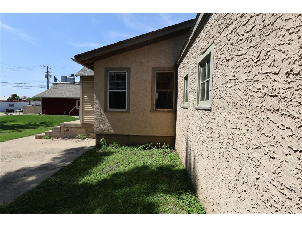 10 E 4th Street Morris MN 56267 7078339 image33