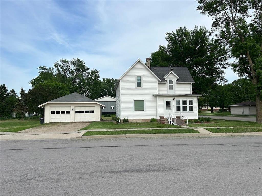 10 Park Street N Fairfax MN 55332 7082778 image1