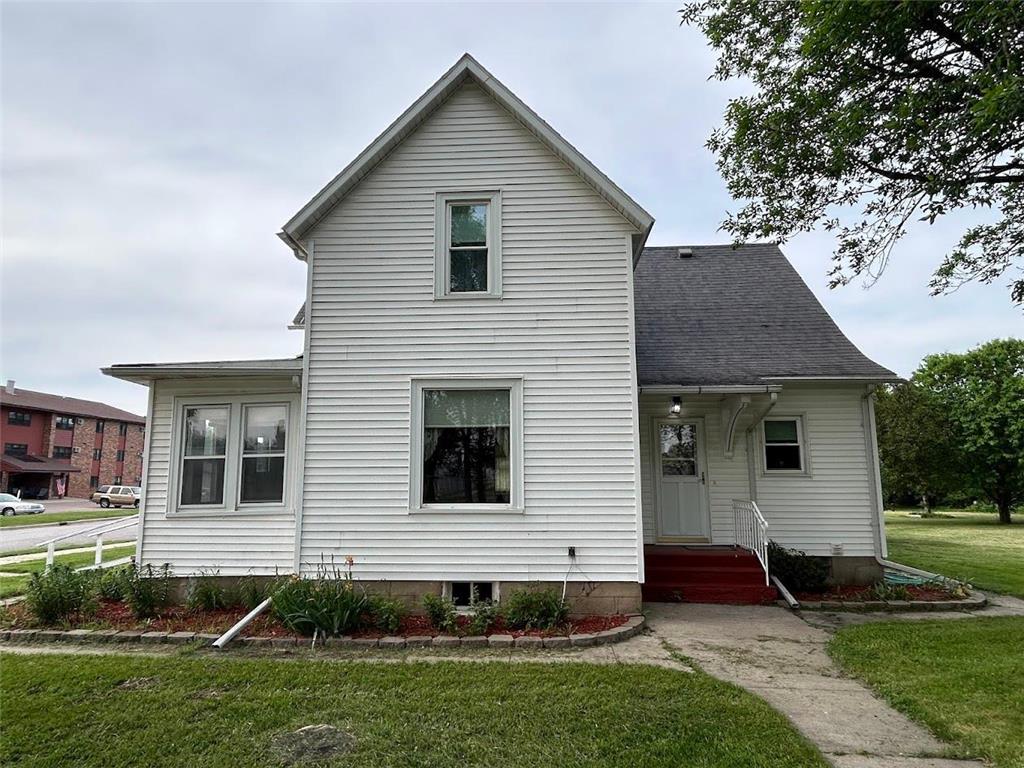 10 Park Street N Fairfax MN 55332 7082778 image18