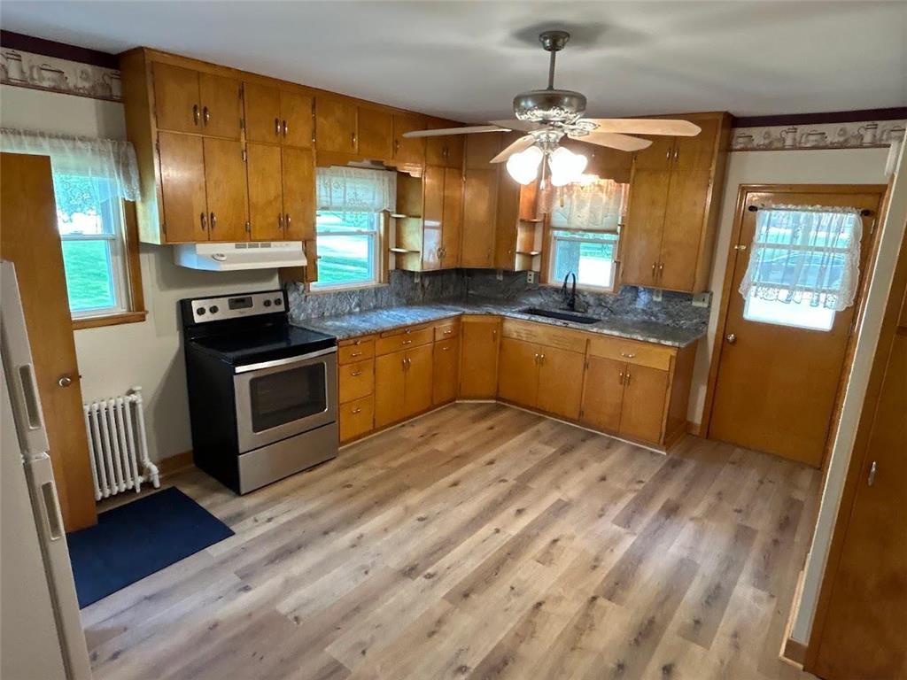 10 Park Street N Fairfax MN 55332 7082778 image2
