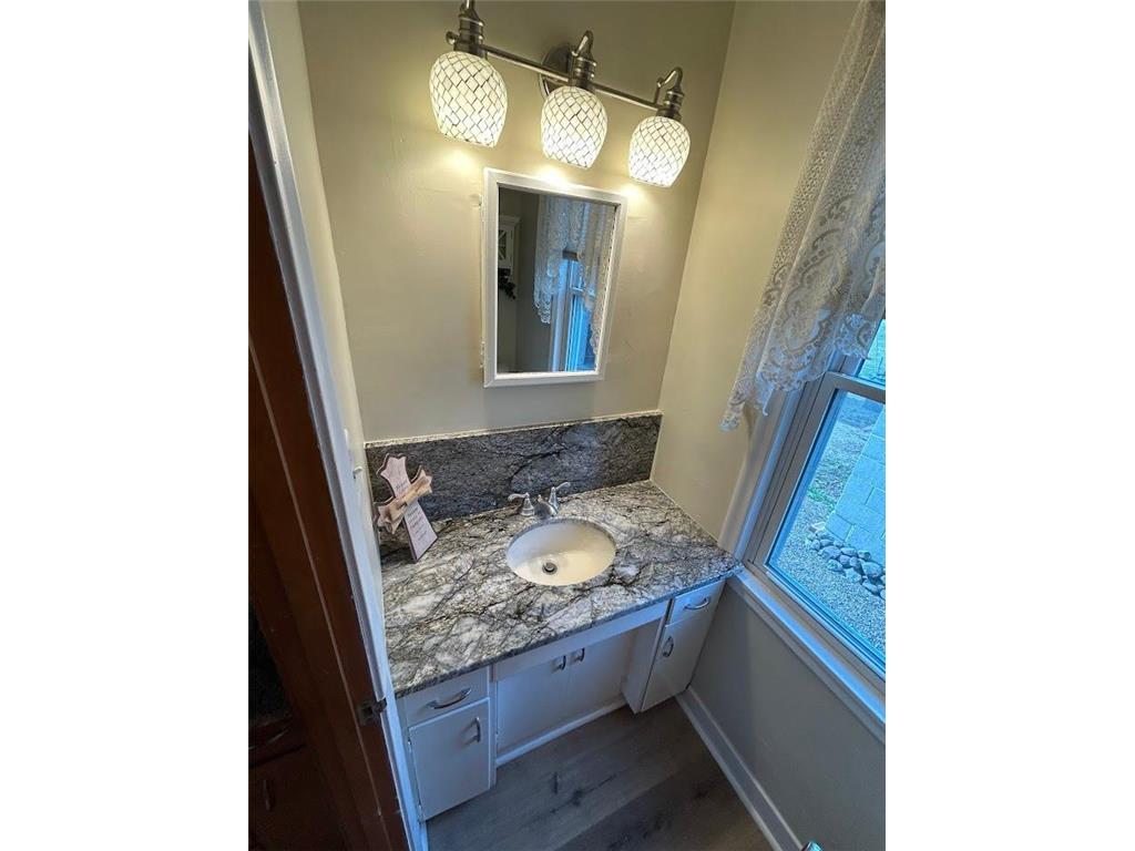 10 Park Street N Fairfax MN 55332 7082778 image3