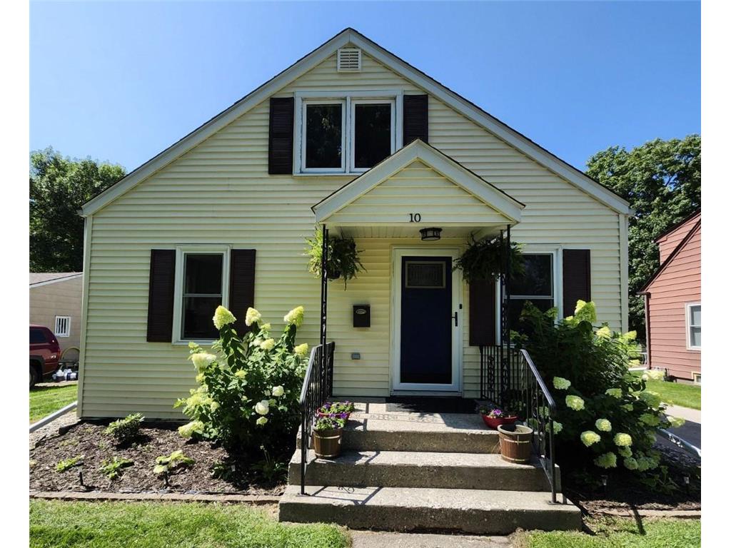 10 S California Avenue Morris MN 56267 6592099 image1