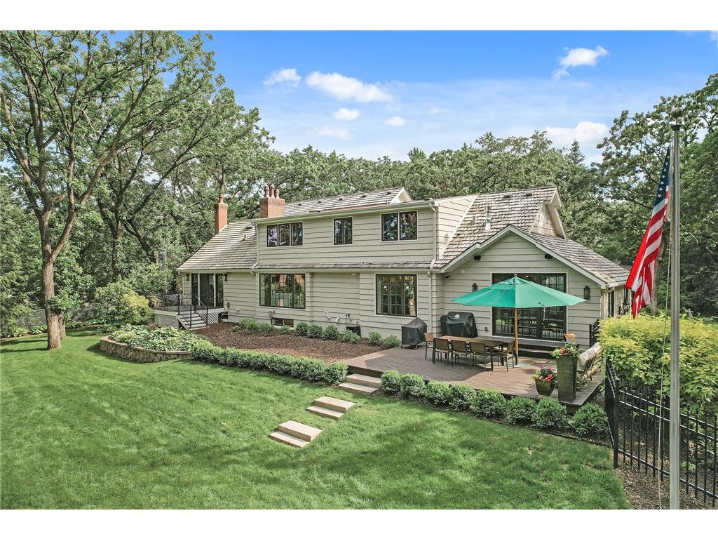 10 Saint Albans Road E Hopkins MN 55305 - Minnehaha Creek 6680918 image1