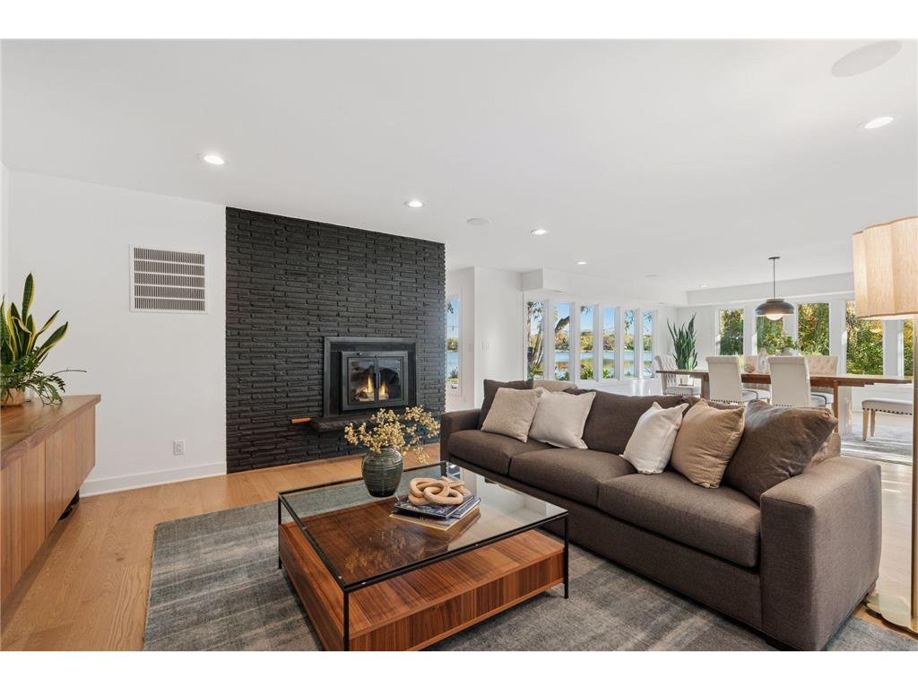 10 W Shore Road North Oaks MN 55127 - Gilfillan 6807036 image2