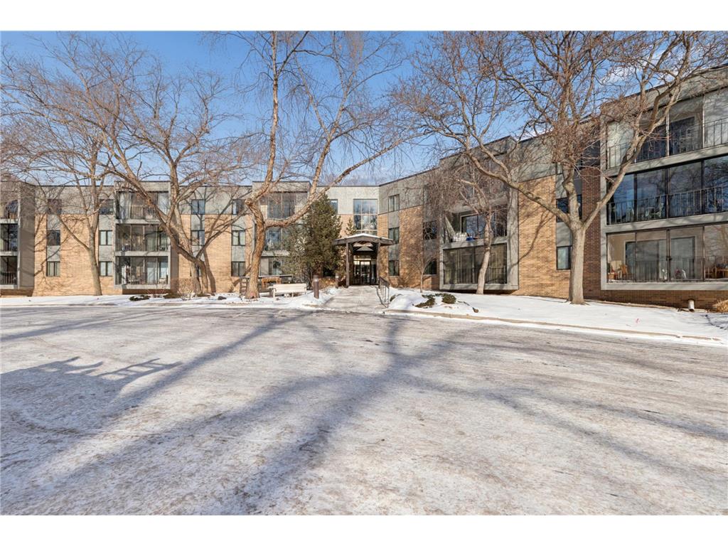 10 Windsor Court #311 New Brighton MN 55112 7014452 image1