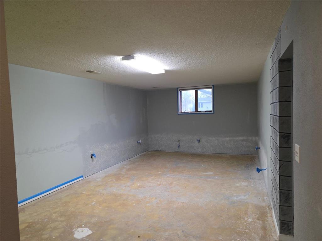 100 1st Street E Vernon Center MN 56090 7005649 image10