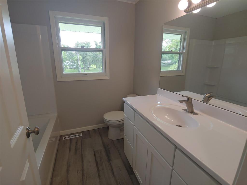 100 2nd Street NE Hallock MN 56728 7028492 image9