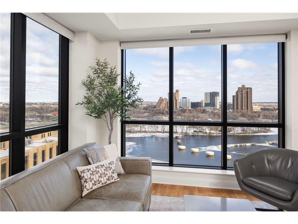 100 3rd Avenue S #1203 Minneapolis MN 55401 - Mississippi 6648653 image1