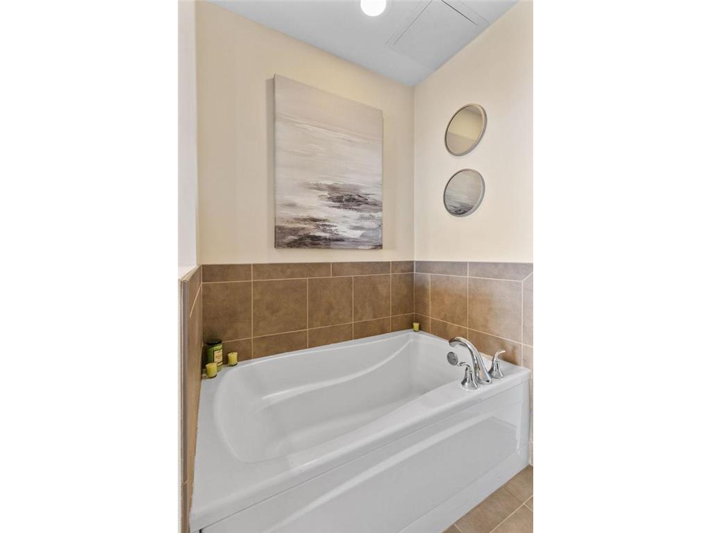 100 3rd Avenue S #1703 Minneapolis MN 55401 7068470 image20
