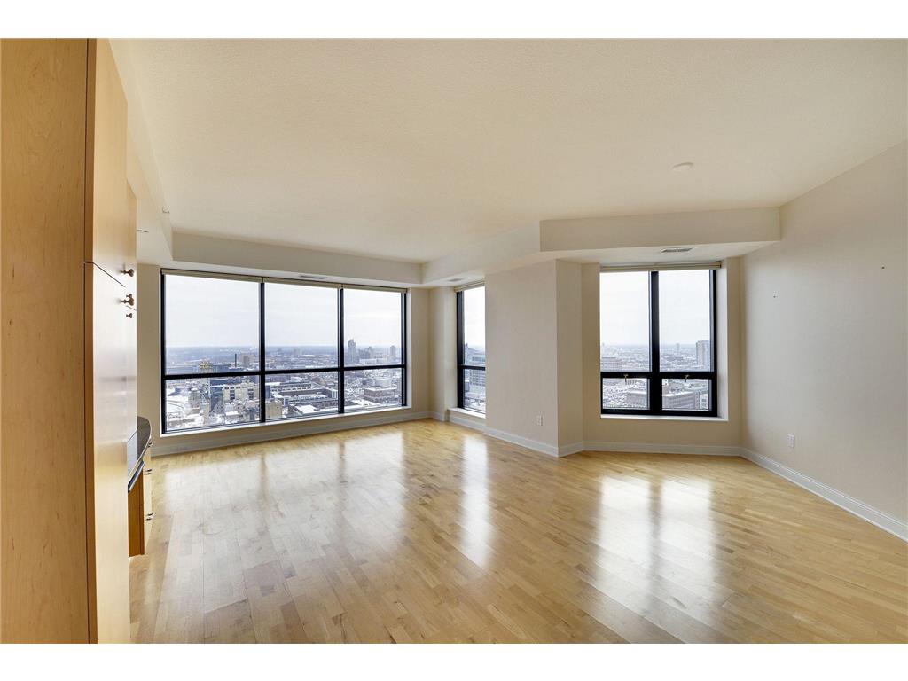 100 3rd Avenue S #2808 Minneapolis MN 55401 6350491 image1