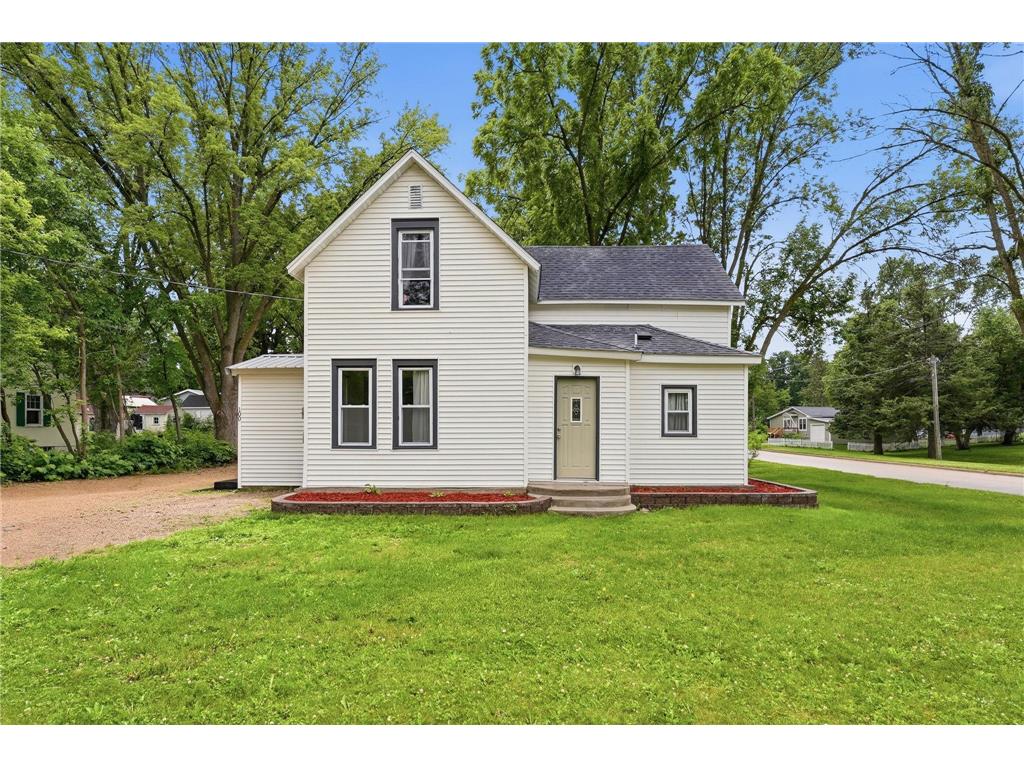 100 3rd Avenue SE New London MN 56273 7096581 image1