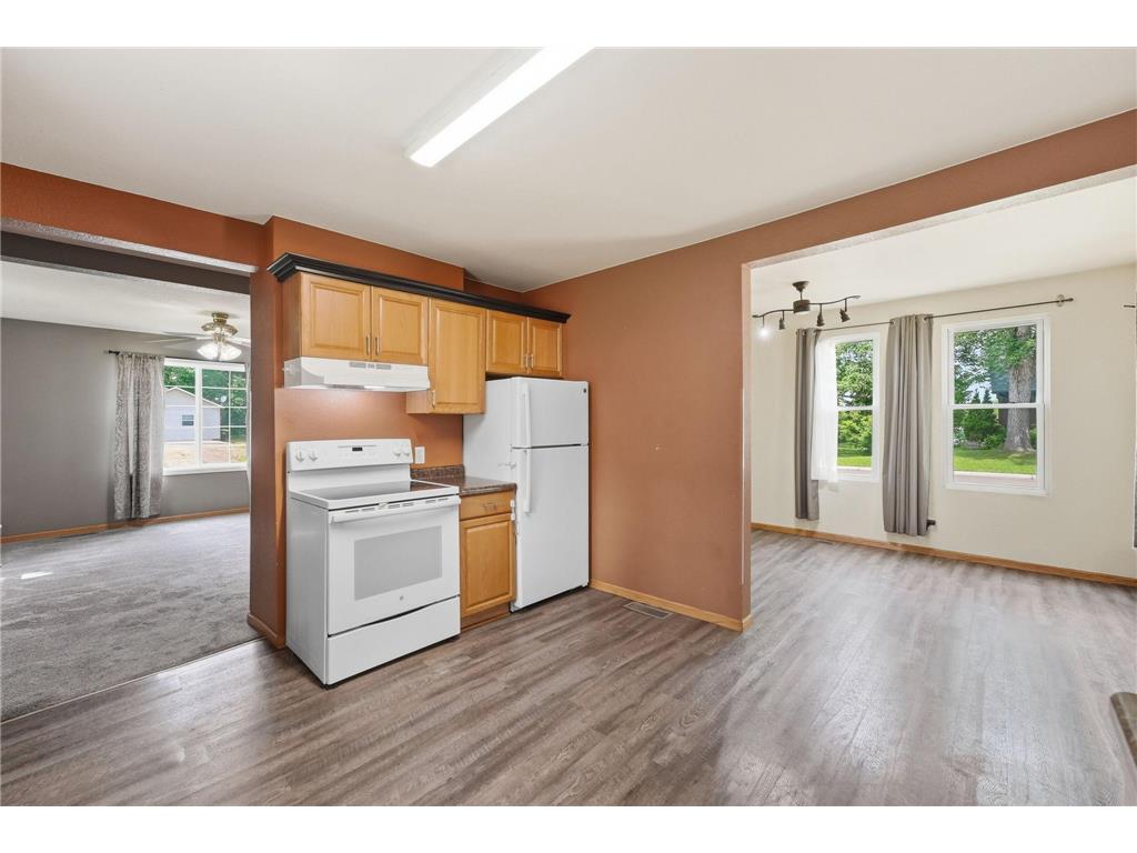 100 3rd Avenue SE New London MN 56273 7096581 image14