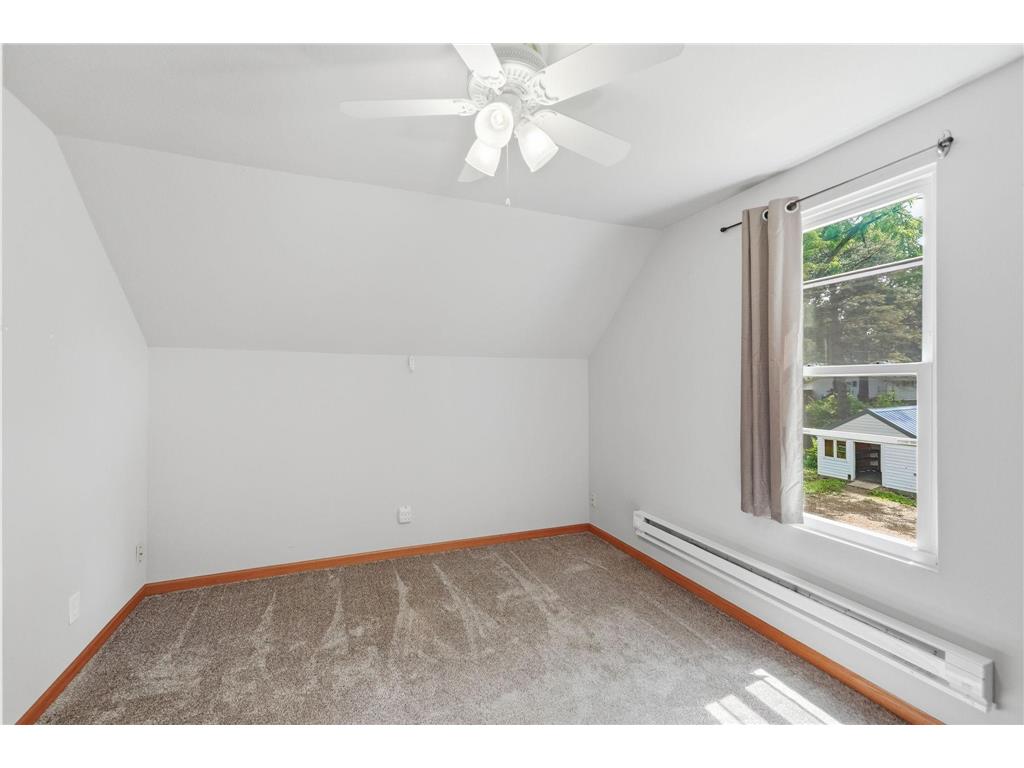 100 3rd Avenue SE New London MN 56273 7096581 image26