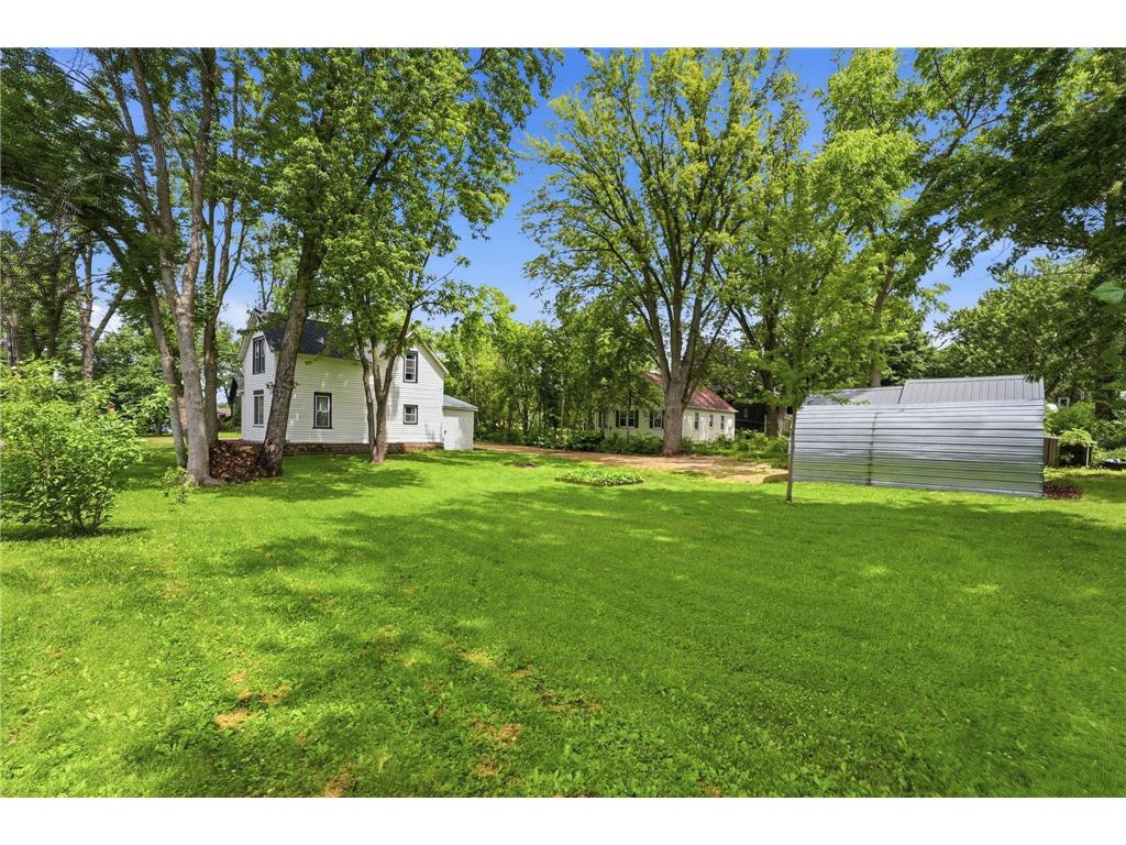 100 3rd Avenue SE New London MN 56273 7096581 image3
